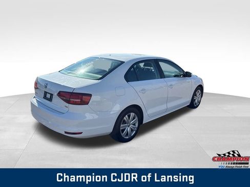 Used 2017 Volkswagen Jetta S image 9