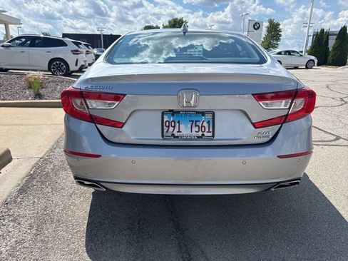 Used 2019 Honda Accord Touring image 8