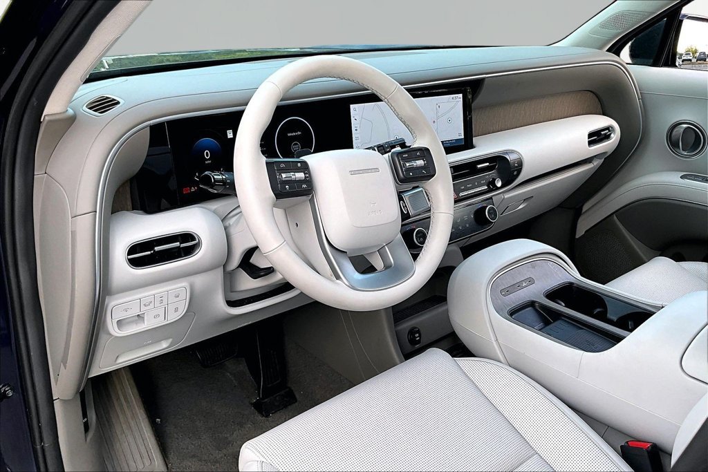 Used 2026 Hyundai Palisade SEL FWD image 15