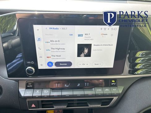 Used 2025 Toyota Camry LE image 16