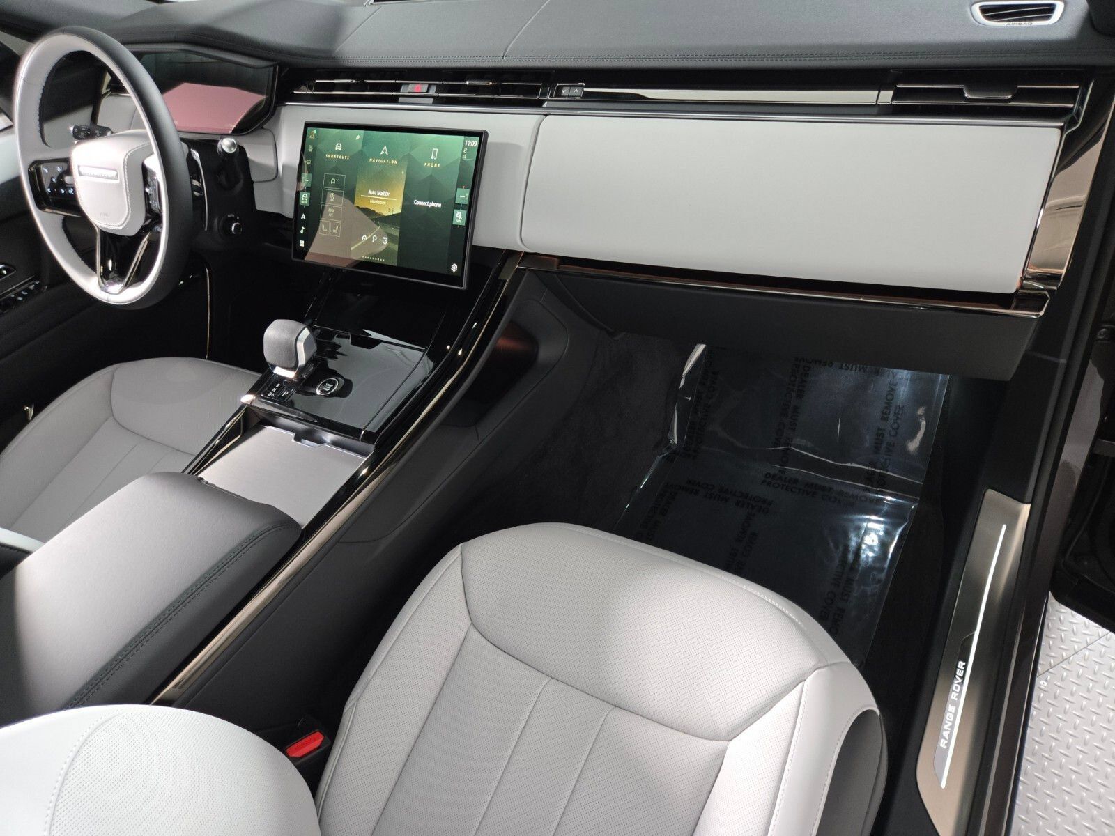 New 2026 Land Rover Range Rover Sport Dynamic SE AWD/4WD image 19