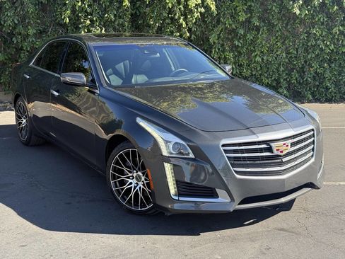 Used 2018 Cadillac CTS Luxury RWD image 2