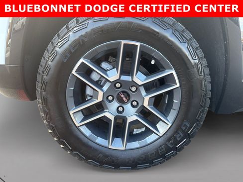 Used 2026 GMC Terrain AT4 AWD/4WD image 9