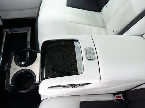 Certified 2023 Rolls-Royce Phantom Sedan image 29