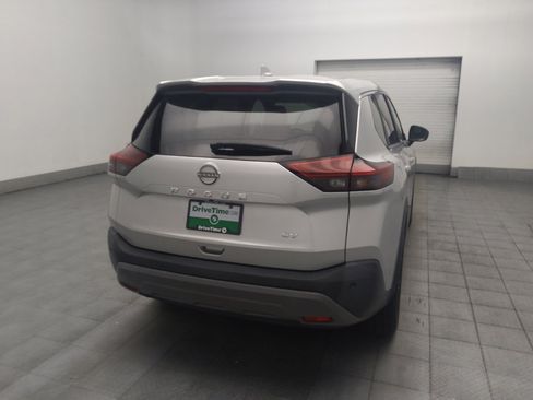 Used 2022 Nissan Rogue SV FWD image 7