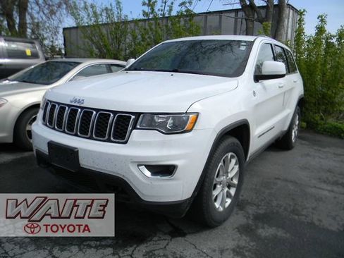 Used 2021 Jeep Grand Cherokee Laredo AWD/4WD image 4
