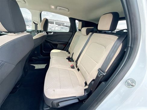 Used 2021 Ford Escape SE image 28