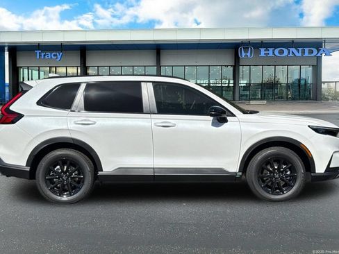 Used 2026 Honda CR-V Sport image 4