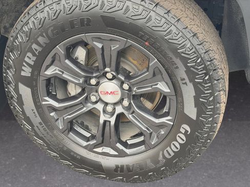 Used 2024 GMC Canyon Elevation w/ Convenience Package AWD/4WD image 7