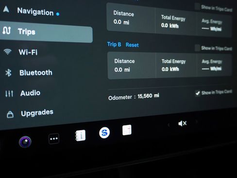 Used 2024 Tesla Model Y Performance image 20