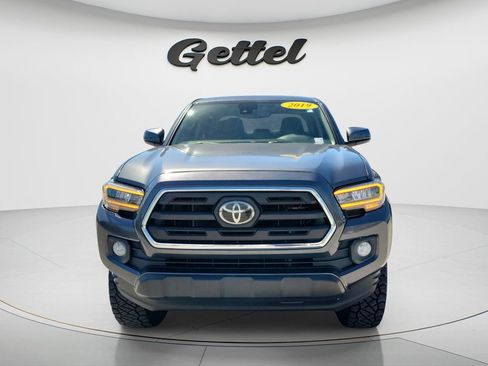 Used 2019 Toyota Tacoma SR5 RWD image 2