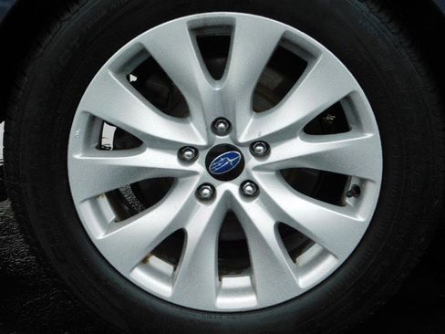Used 2017 Subaru Legacy 2.5i Premium image 9
