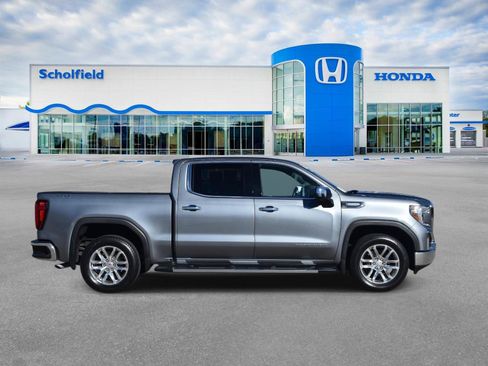 Used 2021 GMC Sierra 1500 SLT image 2