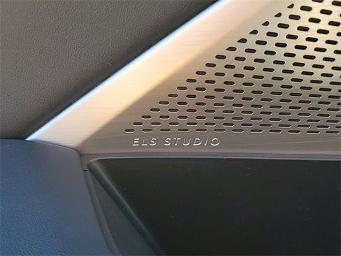 Used 2023 Acura MDX SH-AWD w/ Technology Package image 18