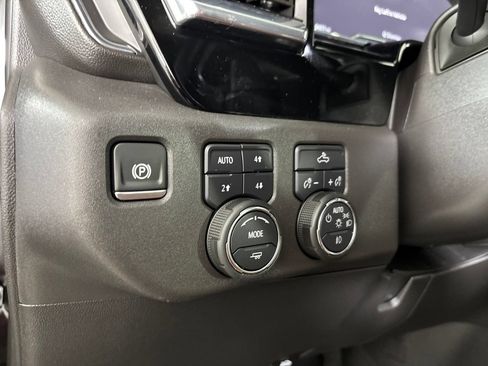 Used 2024 Chevrolet Silverado 1500 LT Trail Boss w/ Dark Appearance Package AWD/4WD image 8