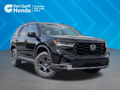 New 2025 Honda Pilot TrailSport