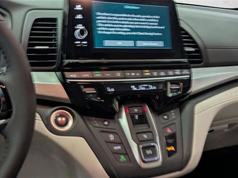New 2025 Honda Odyssey EX-L image 11