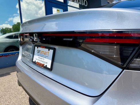 Used 2024 Honda Accord EX image 11