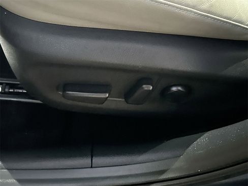 Used 2019 Kia Niro EX Premium w/ Sunroof Package image 14