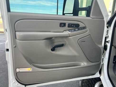 Used 2007 Chevrolet Silverado 3500 LT w/ Heavy-Duty Power Package image 7