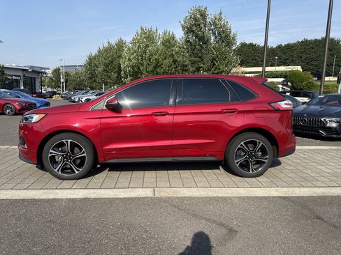 Used 2020 Ford Edge ST w/ Equipment Group 401A AWD/4WD image 2