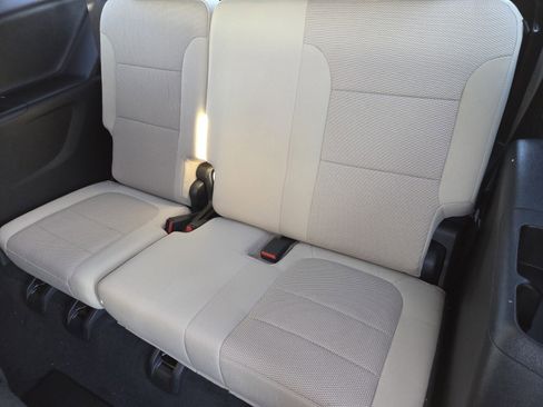 Used 2023 Chevrolet Traverse LS w/ Safety Package image 12