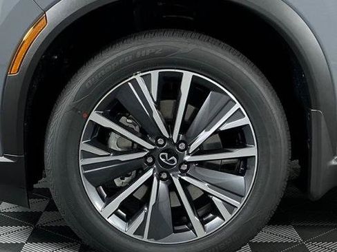 Certified 2027 INFINITI QX60 Luxe w/ Cargo Package FWD image 10