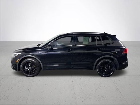 Used 2023 Volkswagen Tiguan SE R-Line image 9