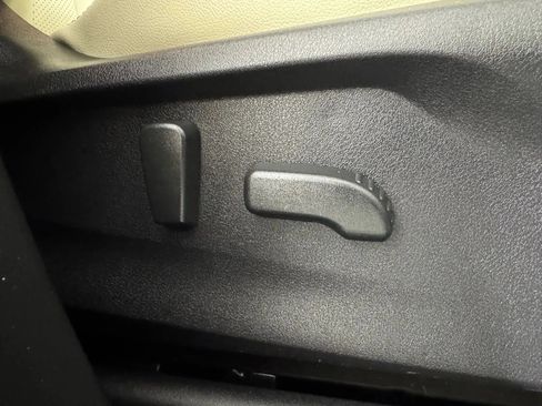 Used 2024 Subaru Ascent Limited w/ Technology Package image 38