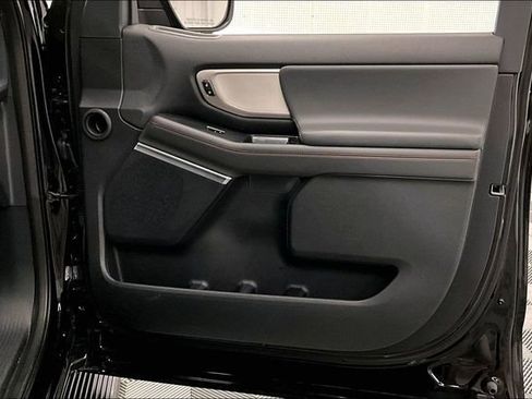 Used 2025 Ford Expedition Max Active AWD/4WD image 22