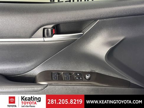 Used 2023 Toyota Camry XSE FWD image 12