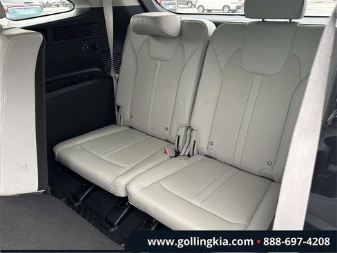 Certified 2024 Kia Sorento S w/ Panoramic Sunroof Package image 8