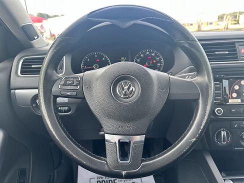 Used 2014 Volkswagen Jetta TDI image 25