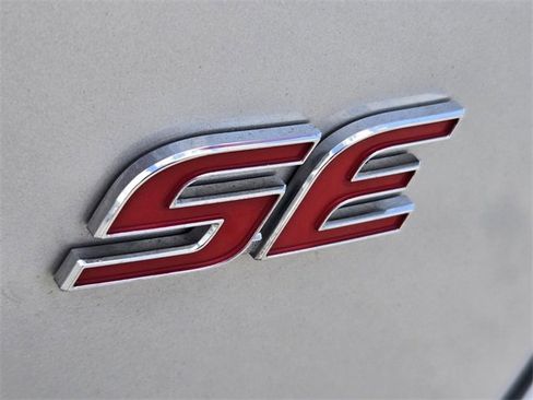 Used 2022 Toyota Corolla SE image 14