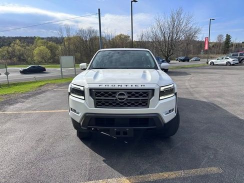 Used 2024 Nissan Frontier SL w/ Technology Package image 8