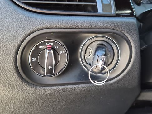 Used 2020 Porsche Macan image 21