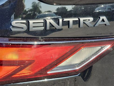 New 2025 Nissan Sentra SR w/ Midnight Edition image 4