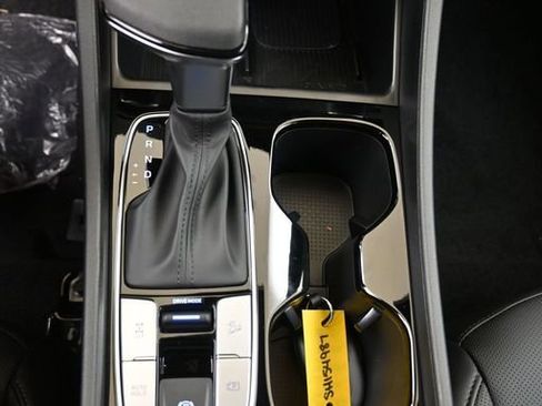 Certified 2025 Hyundai Santa Cruz SEL AWD/4WD image 33