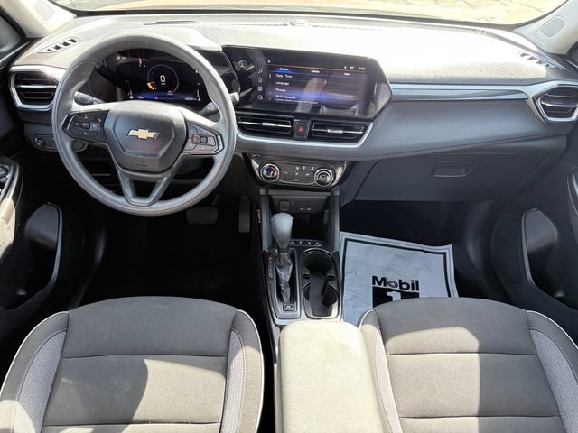 Used 2025 Chevrolet TrailBlazer LT FWD image 8