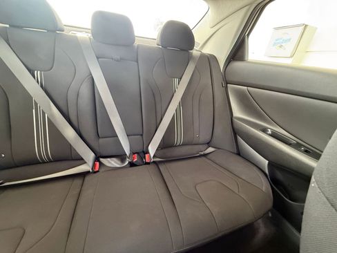 Used 2025 Hyundai Elantra SEL FWD image 37