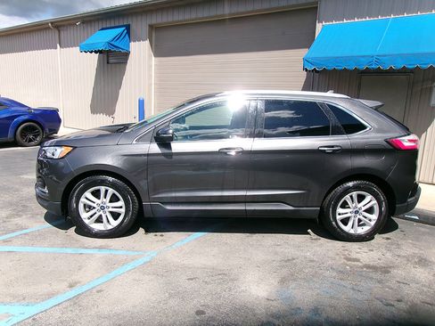 Used 2019 Ford Edge SEL w/ Equipment Group 201A image 3
