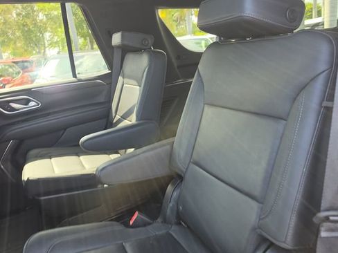 Used 2022 Chevrolet Tahoe Z71 w/ Luxury Package image 9