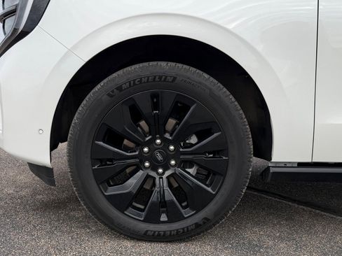 Certified 2025 Ford Expedition Max Platinum w/ Stealth Appearance Package image 19