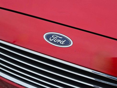 Used 2020 Ford Fusion SE w/ Equipment Group 151A image 12