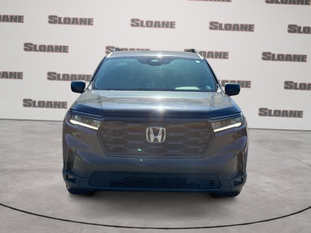 Used 2025 Honda Pilot Sport image 8