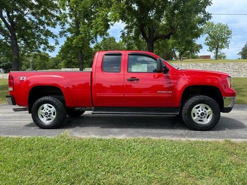 Used 2011 GMC Sierra 2500 SLE w/ SLE Preferred Package AWD/4WD image 8