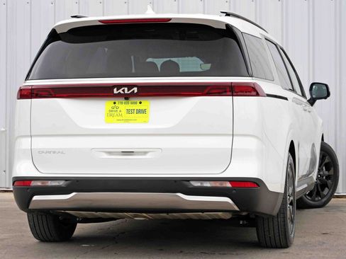 Used 2024 Kia Carnival SX image 5