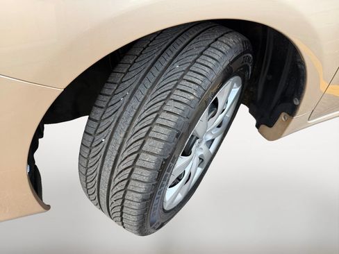 Used 2012 Toyota Corolla LE FWD image 10