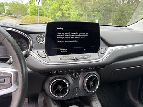Used 2024 Chevrolet Blazer LT w/ Convenience Package FWD image 28
