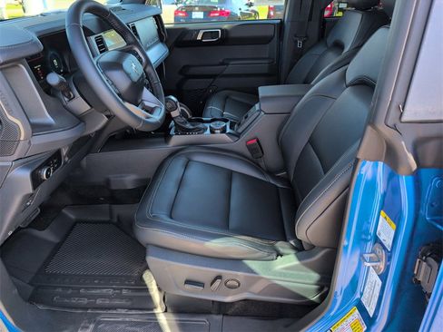 New 2025 Ford Bronco Badlands w/ Sasquatch Package image 13